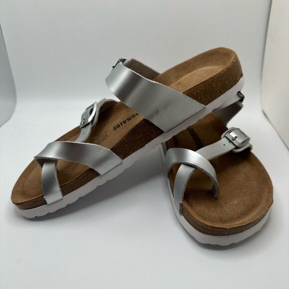 CUSHIONAIRE Women's Cork Footbed Sandal With +Comfort 8 SILVER - Picture 7 of 7